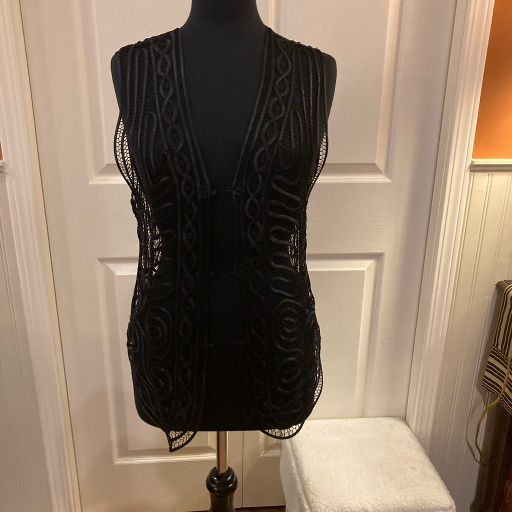 Chic Black Lace Women's Vest